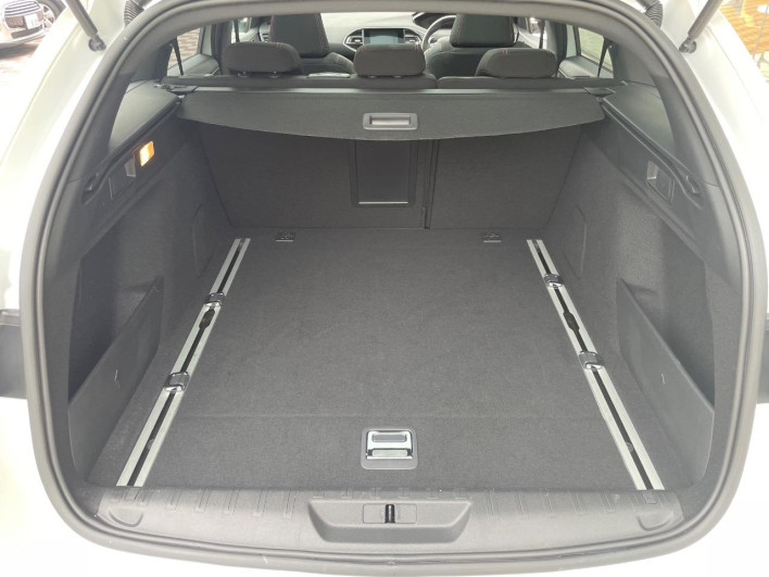 2021 Peugeot 308 3DA-T9WYH01 (UW-69f2a55770e20)[16]