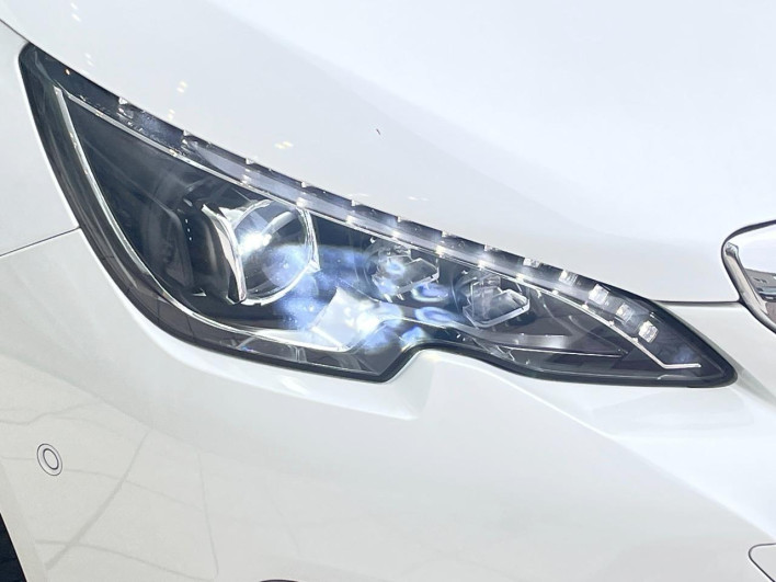 2021 Peugeot 308 3DA-T9WYH01 (UW-69f2a55770e20)[21]