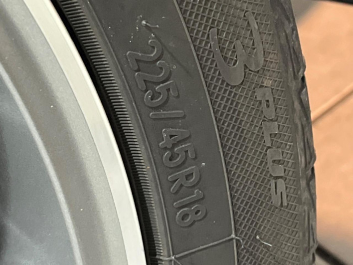 2015 Subaru Levorg DBA-VM4 (UW-69f2a559b7f9f)[20]