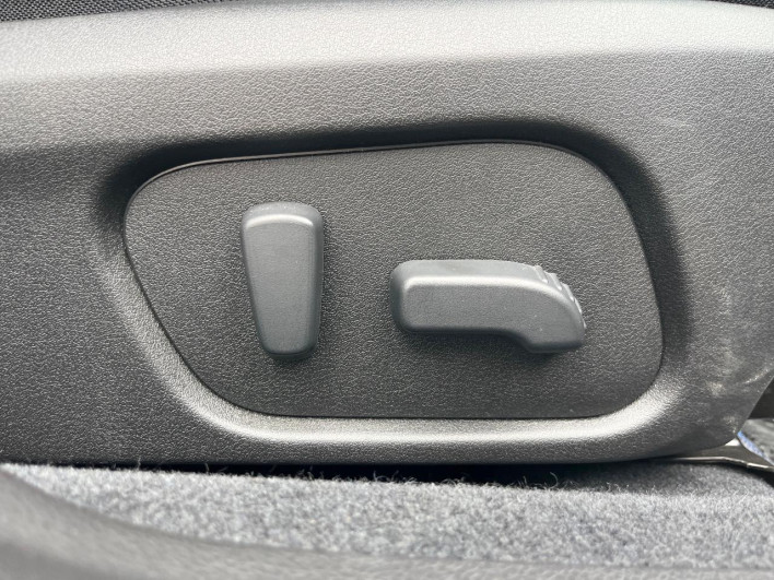 2015 Subaru Levorg DBA-VM4 (UW-69f2a55b2c45f)[28]