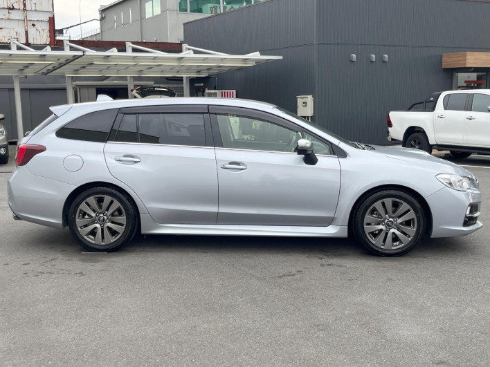 2015 Subaru Levorg DBA-VM4 (UW-69f2a55b2c45f)[17]