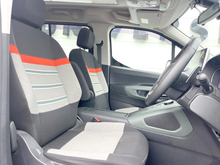 2020 Citroen Berlingo 3DA-K9CYH01 (UW-69f2a55e521af)[22]