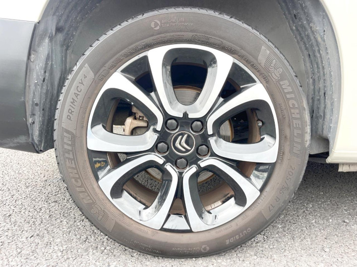 2020 Citroen Berlingo 3DA-K9CYH01 (UW-69f2a55e521af)[15]