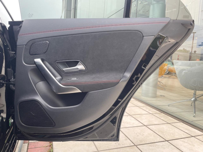 2020 Mercedes Benz CLA Class 3DA-118312M (UW-69f2a55e7b94d)[29]