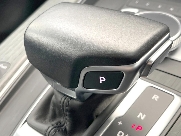 2019 Audi A4 Allroad Quattro ABA-8WCYRA (UW-69f2a56082441)[28]