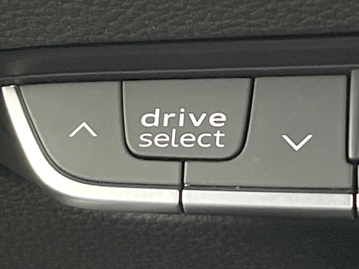 2019 Audi A4 Allroad Quattro ABA-8WCYRA (UW-69f2a56082441)[23]