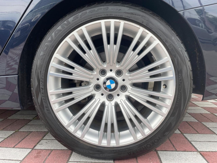 2015 BMW 3 Series DBA-3X20 (UW-69f2a5628011d)[11]