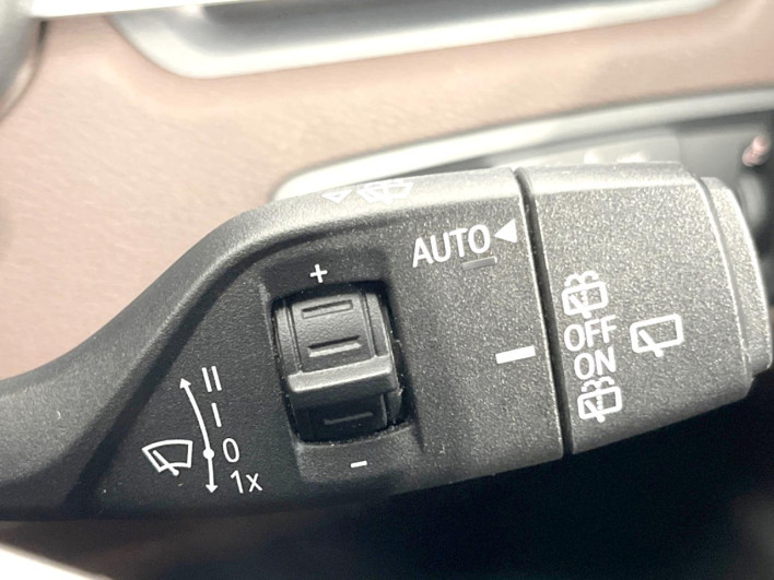 2019 BMW X1 LDA-HT20 (UW-69f2a563895cf)[22]