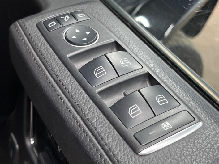 2018 Mercedes Benz G Class LDA-463348 (UW-69f2a56515a63)[5]