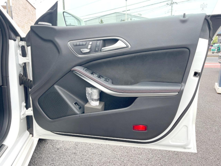 2018 Mercedes Benz CLA Class Shooting Brake DBA-117942 (UW-69f2a56660e07)[23]