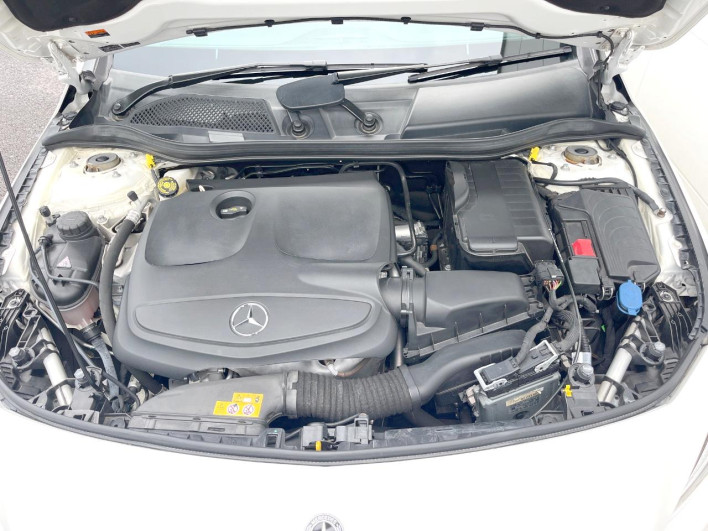 2018 Mercedes Benz CLA Class Shooting Brake DBA-117942 (UW-69f2a56660e07)[5]