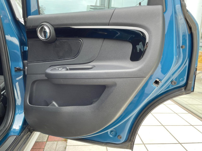 2018 Rover Mini LDA-YT20 (UW-69f2a56781a6a)[27]