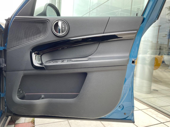 2018 Rover Mini LDA-YT20 (UW-69f2a56781a6a)[24]