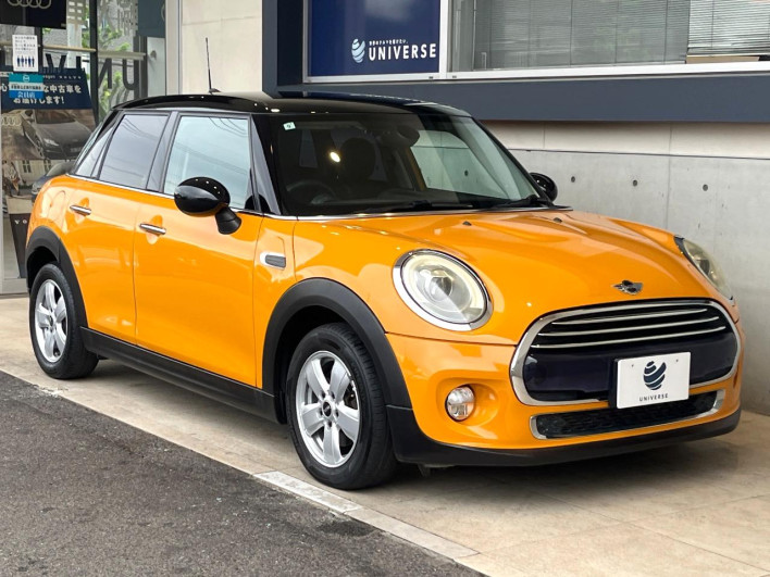 2017 Rover Mini LDA-XT15 (UW-69f2a5679169b)[22]