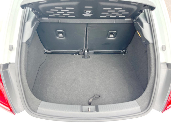 2019 Volkswagen The Beetle DBA-16CBZ (UW-69f2a567d1c5c)[13]