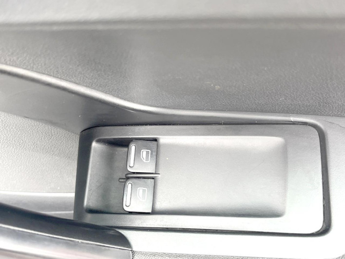 2019 Volkswagen The Beetle DBA-16CBZ (UW-69f2a567d1c5c)[24]