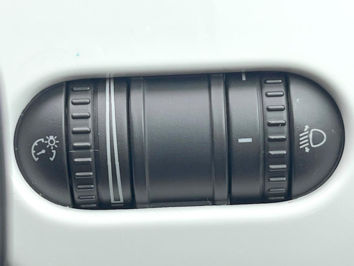 2019 Volkswagen The Beetle DBA-16CBZ (UW-69f2a567d1c5c)[26]