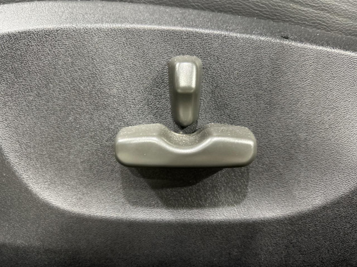 2013 Subaru Exiga DBA-YAM (UW-69f2a56913766)[12]