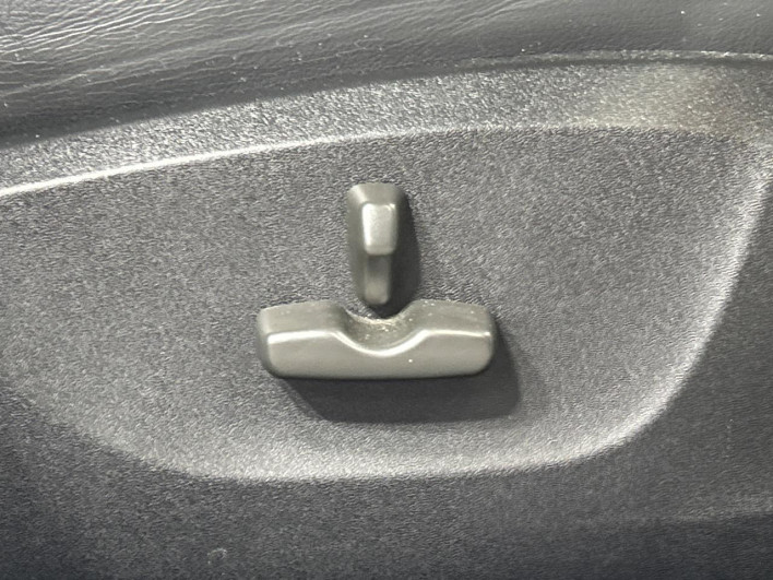 2013 Subaru Exiga DBA-YAM (UW-69f2a56913766)[18]