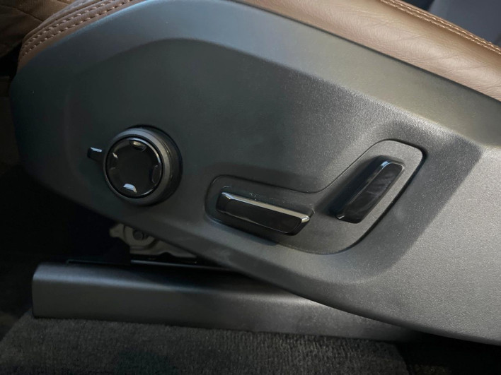 2022 Volvo XC90 5LA-LB420XCP2A (UW-69f2a569e527a)[20]