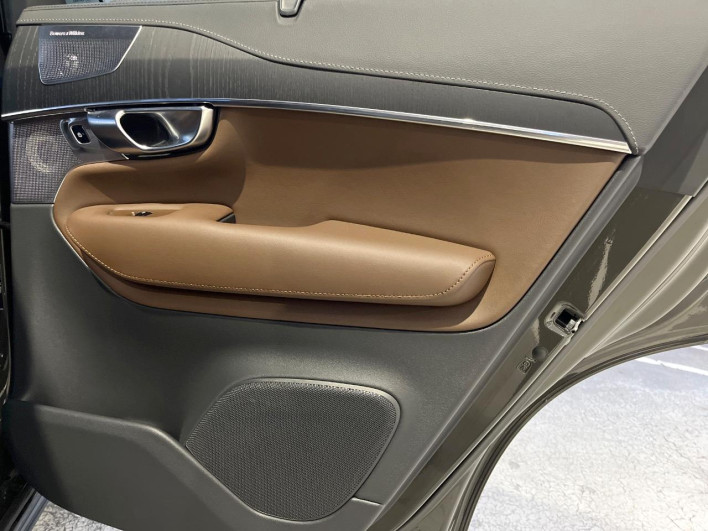 2022 Volvo XC90 5LA-LB420XCP2A (UW-69f2a569e527a)[17]