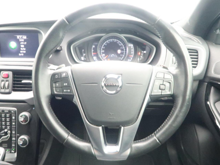 2019 Volvo V40 LDA-MD4204T (UW-69f2a569f3df7)[11]
