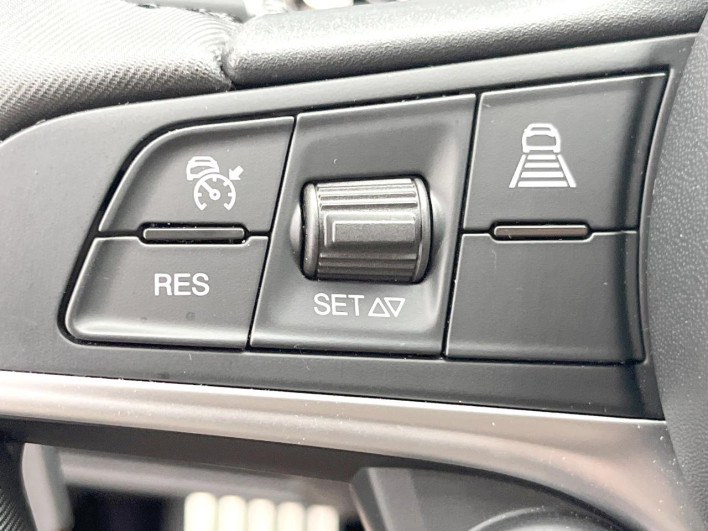 2018 Alfa Romeo Giulia ABA-95220 (UW-69f2a56ae44d3)[29]
