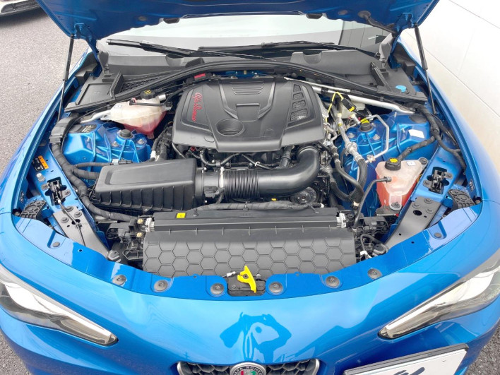 2018 Alfa Romeo Giulia ABA-95220 (UW-69f2a56ae44d3)[6]