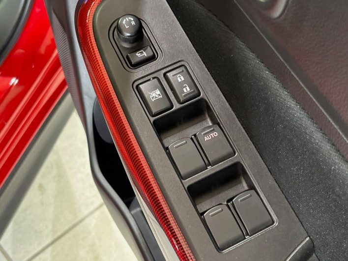 2018 Suzuki Swift Sport CBA-ZC33S (UW-69f2a56b71393)[20]