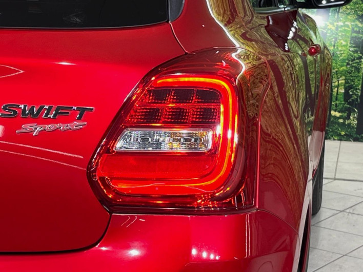 2018 Suzuki Swift Sport CBA-ZC33S (UW-69f2a56b71393)[12]