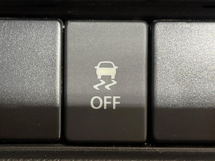 2018 Suzuki Swift Sport CBA-ZC33S (UW-69f2a56b71393)[24]