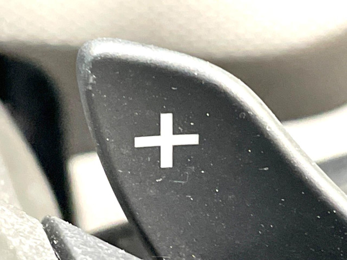 2013 Suzuki Swift DBA-ZC72S (UW-69f2a56da59d6)[18]