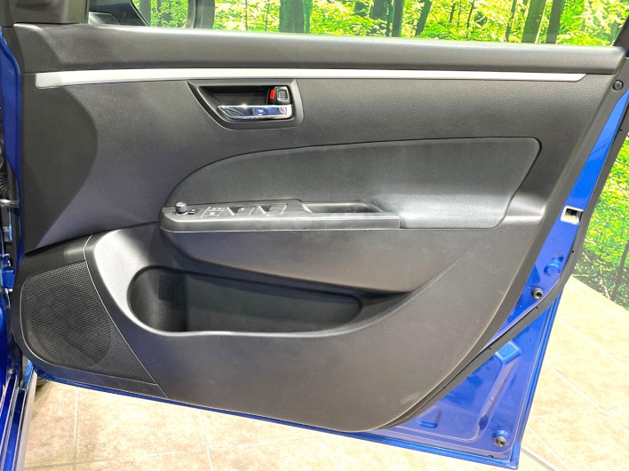 2013 Suzuki Swift DBA-ZC72S (UW-69f2a56da59d6)[7]