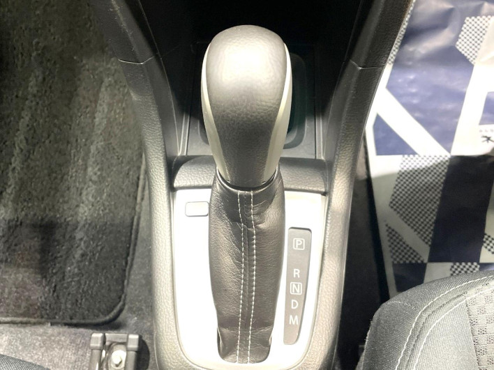 2013 Suzuki Swift DBA-ZC72S (UW-69f2a56da59d6)[13]