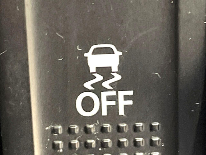 2013 Suzuki Swift DBA-ZC72S (UW-69f2a56da59d6)[10]