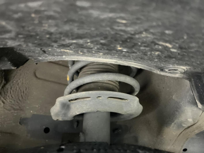 2014 Suzuki Swift DBA-ZC72S (UW-69f2a56db188b)[26]