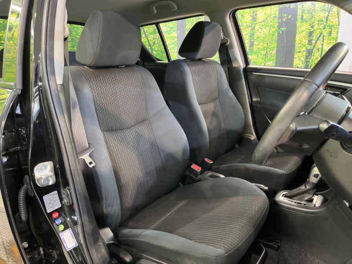 2014 Suzuki Swift DBA-ZC72S (UW-69f2a56db188b)[12]