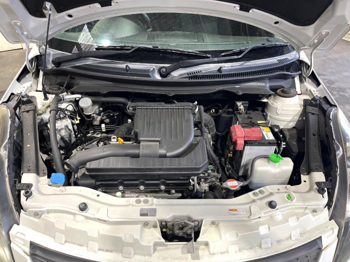 2016 Suzuki Swift DBA-ZC72S (UW-69f2a56dc89f3)[4]