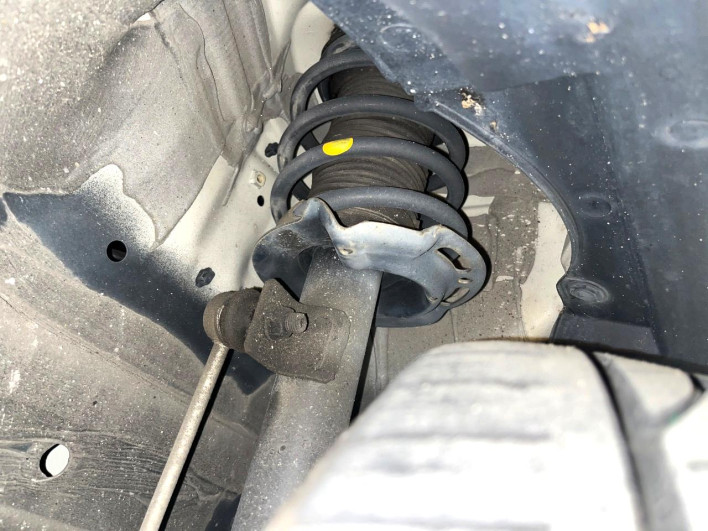 2016 Suzuki Swift DBA-ZC72S (UW-69f2a56dc89f3)[11]