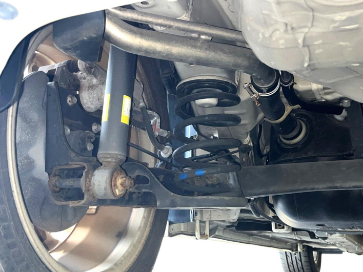 2016 Suzuki Swift DBA-ZC72S (UW-69f2a56dc89f3)[18]