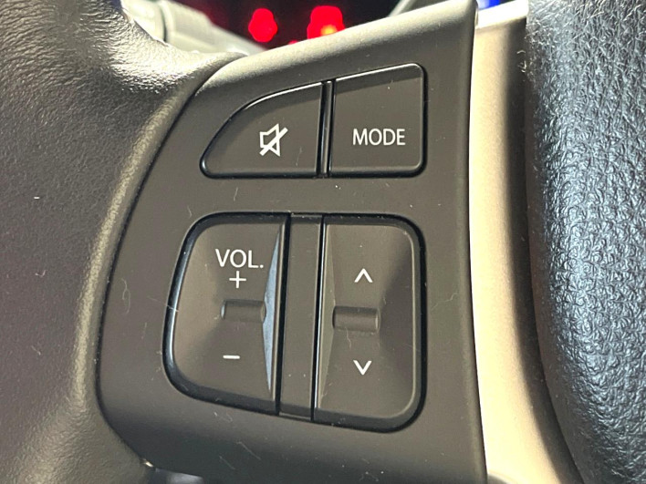 2016 Suzuki Swift DBA-ZC72S (UW-69f2a56dc89f3)[27]