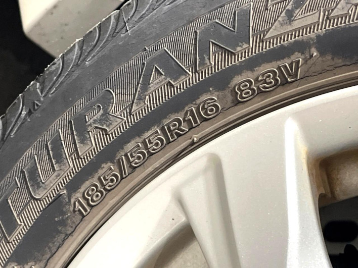 2016 Suzuki Swift DBA-ZC72S (UW-69f2a56dc89f3)[9]