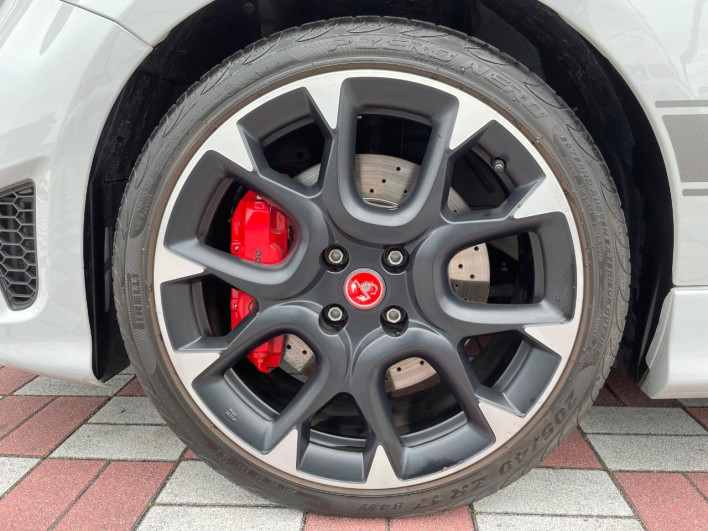 2019 Abartha Abarth 595 ABA-31214T (UW-69f2a56ed7f1c)[19]
