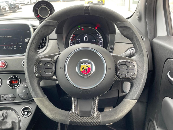 2019 Abartha Abarth 595 ABA-31214T (UW-69f2a56ed7f1c)[15]