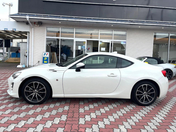 2016 Toyota 86 DBA-ZN6 (UW-69f2a5701c006)[10]