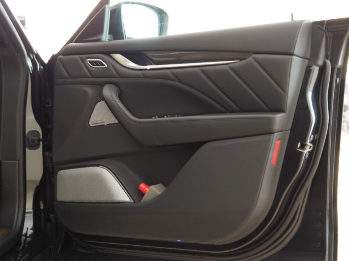 2024 Maserati Levante 7BA-MLE38 (UW-69f2a5708ca28)[19]
