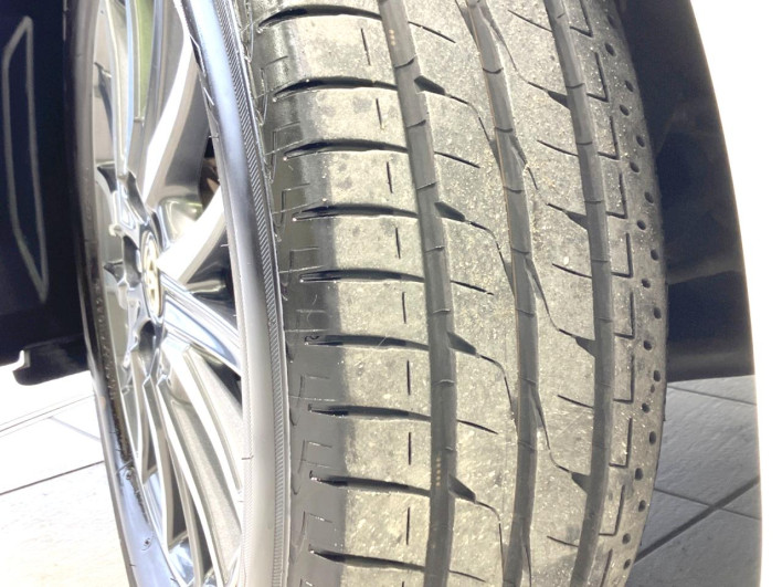 2014 Toyota Voxy DBA-ZRR80W (UW-69f2a57264abe)[15]