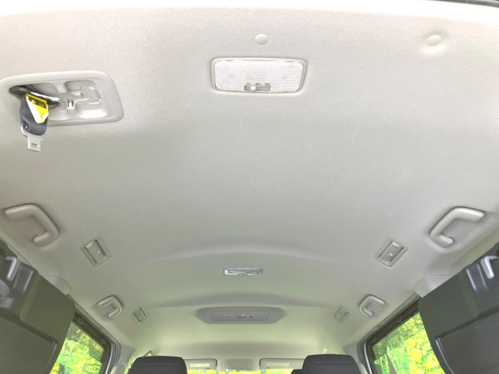 2014 Toyota Voxy DBA-ZRR80W (UW-69f2a57264abe)[27]