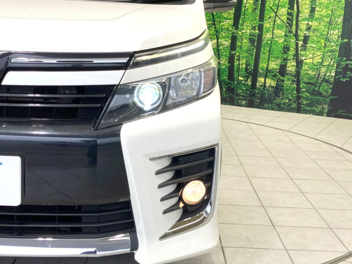 2014 Toyota Voxy DBA-ZRR80W (UW-69f2a57264abe)[9]