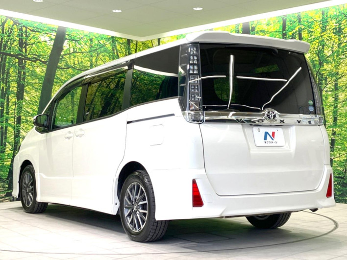 2014 Toyota Voxy DBA-ZRR80W (UW-69f2a57264abe)[19]